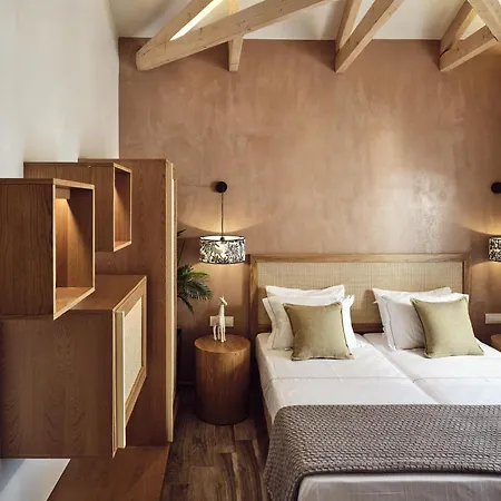 Casa Di Pietra, A Private Retreat With Heated Pool, By Thinkvilla Villa